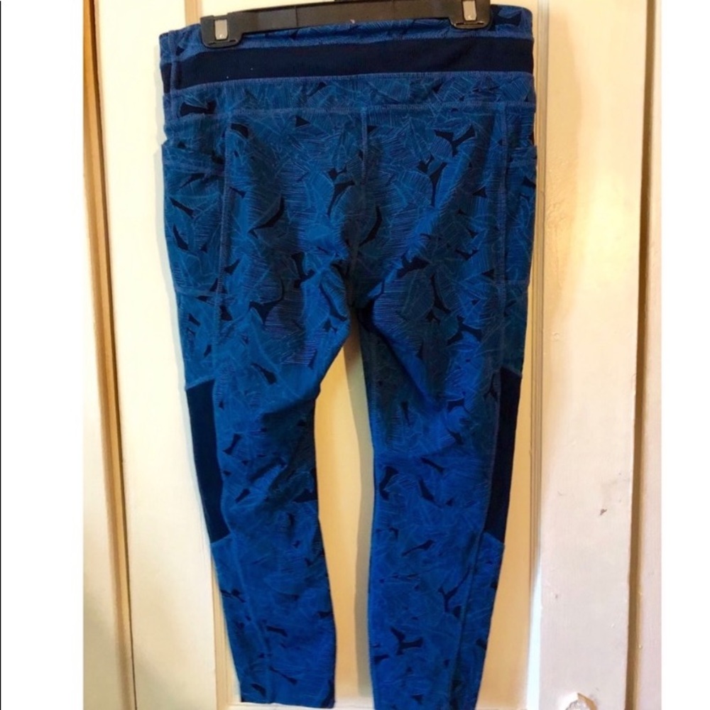 Athleta Blue Patterned Leggings - Picture 6 of 8
